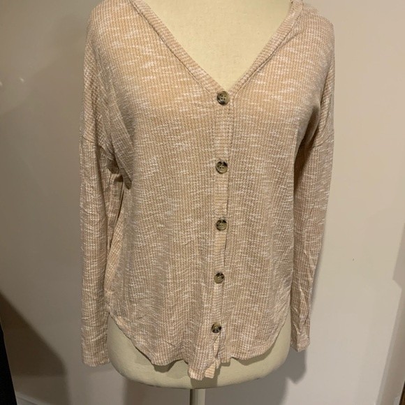 Pink Rose vintage long sleeve button down top. Size medium   Nice fall yellow - Picture 3 of 7